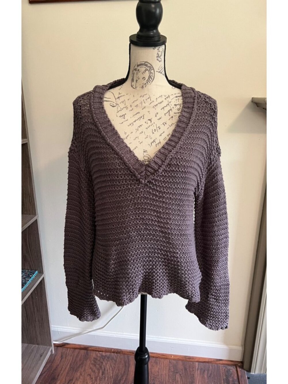ONeill Oversized Knit VNeck Sweater Coastal Casual Lightweight Beachwear Brown S - Picture 2 of 10